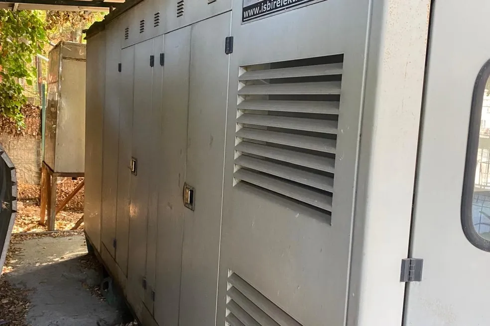 Turuncu Endüstriyel Jeneratör